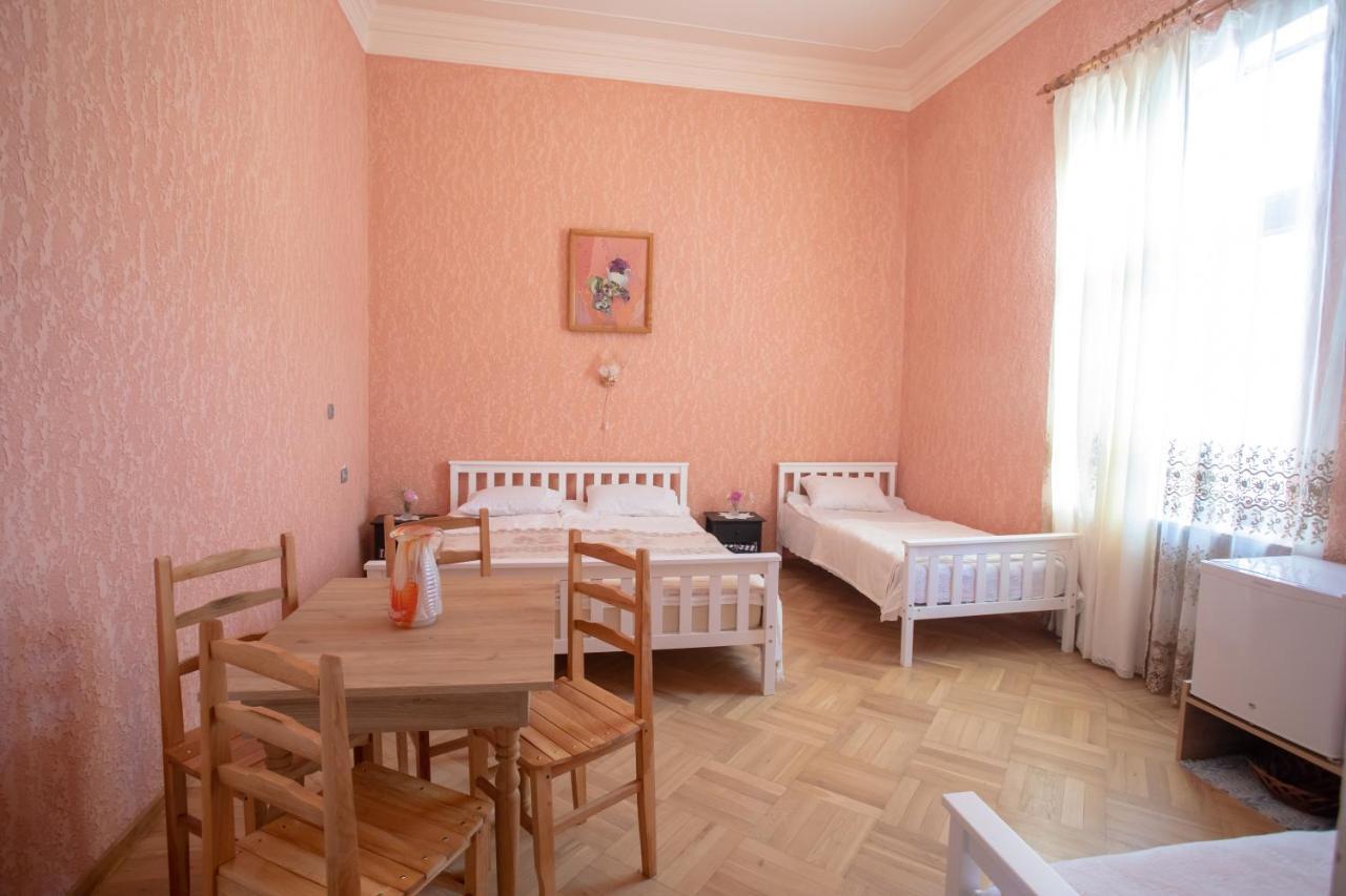 Gantiadi Hotel Kutaisi Exterior photo